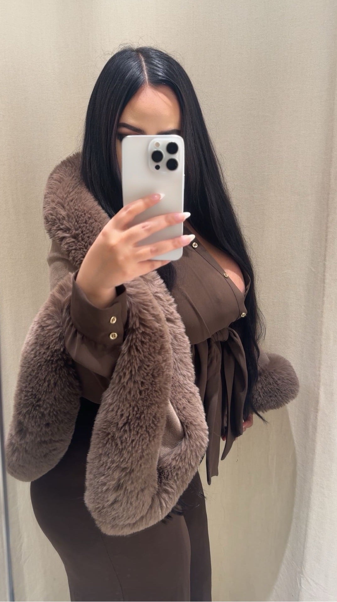 Short elegant coat chocolate