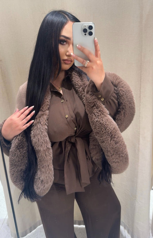 Short elegant coat chocolate